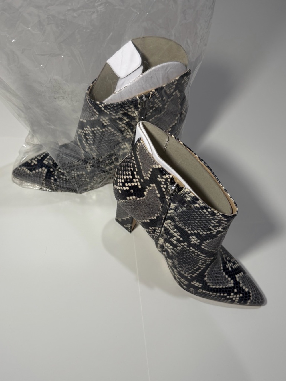 Marc Fisher Snakeskin Print Ankle Booties Heels Size 8.5 - Picture 8 of 8